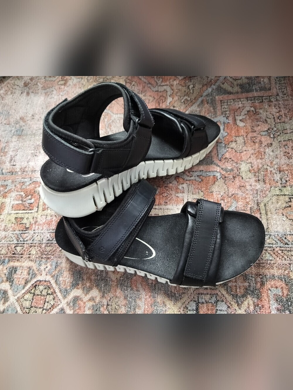 Ecco Gruuv Sol Sandal Black Leather Strappy with Cream Sole - 41 (10)